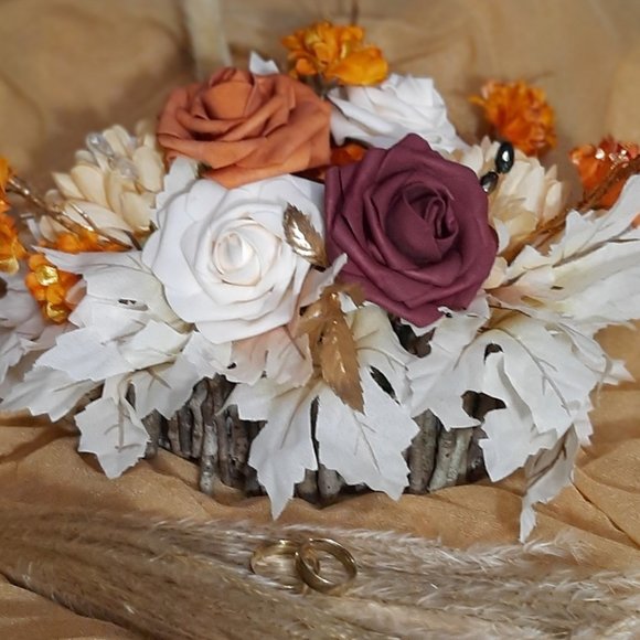 Lings Moments Centerpieces - Picture 8 of 15